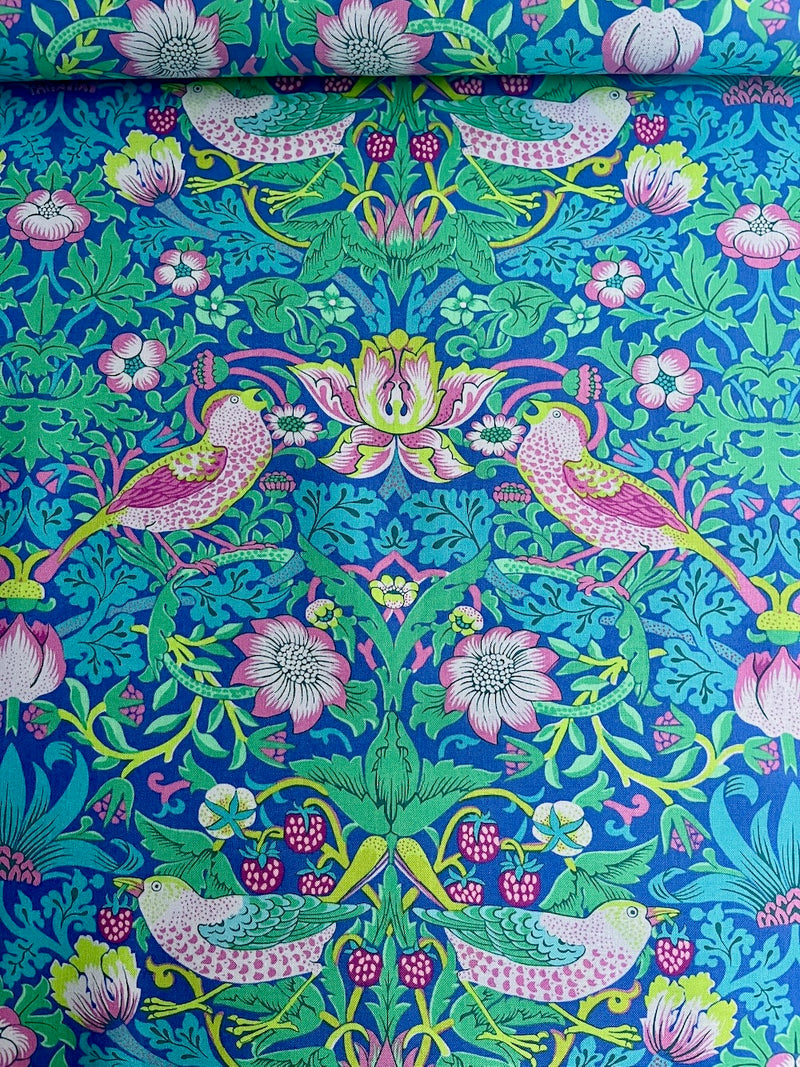 Kaffe Fassett x Morris & Co. – Strawberry Thief