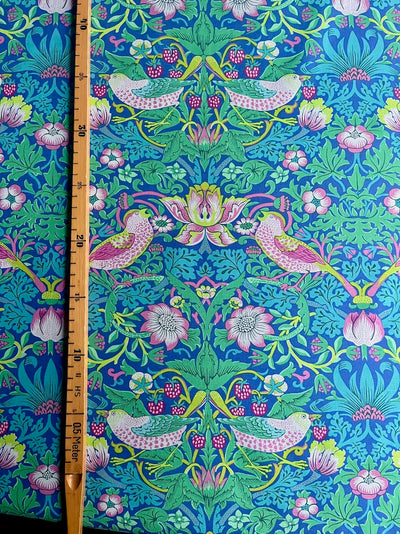 Kaffe Fassett x Morris & Co. – Strawberry Thief