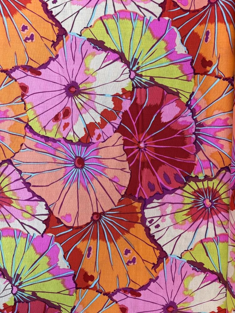 Kaffe Fassett Collective Lotus Leaf - red