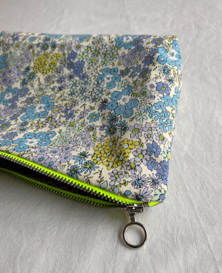 Kosmetiktasche Flowers – Blue