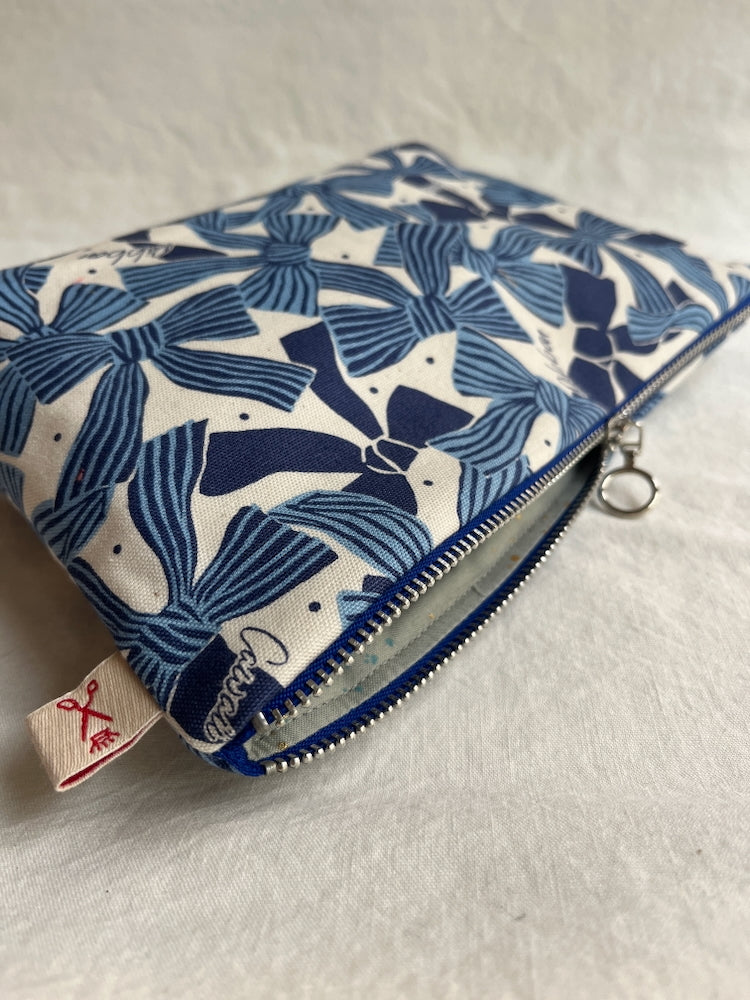 Kosmetiktasche Ribbon & Bows – Blue