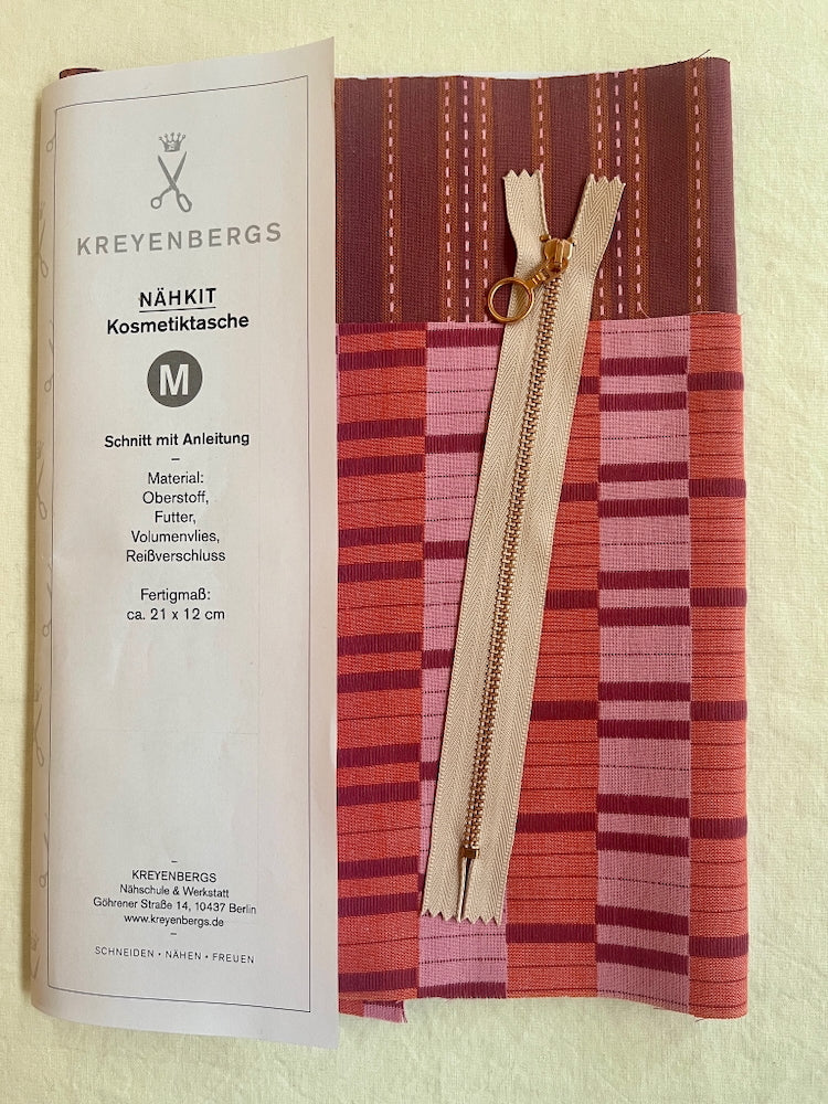 Nähkit – Kosmetiktasche M, Fableism Berry/Blackberry