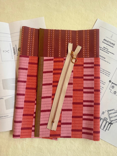 Nähkit – Kosmetiktasche M, Fableism Berry/Blackberry