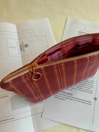 Nähkit – Kosmetiktasche M, Fableism Berry/Blackberry