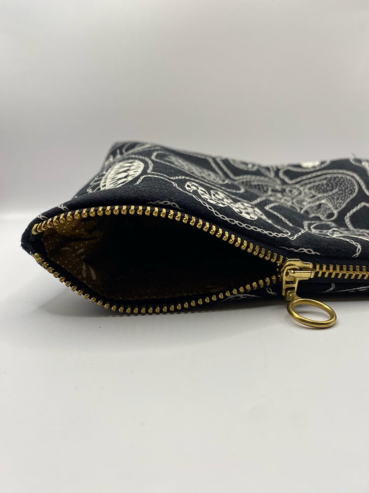 Kosmetiktasche klein – Winterschlaf Schwarz