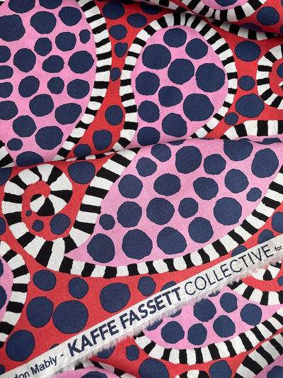 Kaffe Fassett Collective Paisley Dot – Black & White