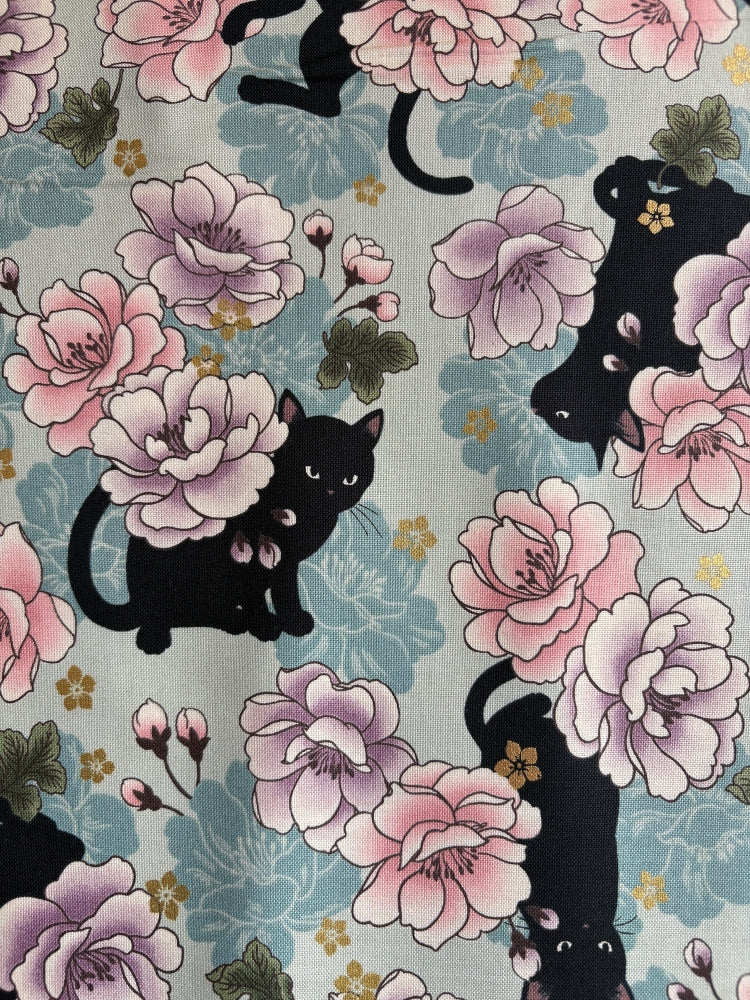 Katzen & Pfingsrosen - mint gold