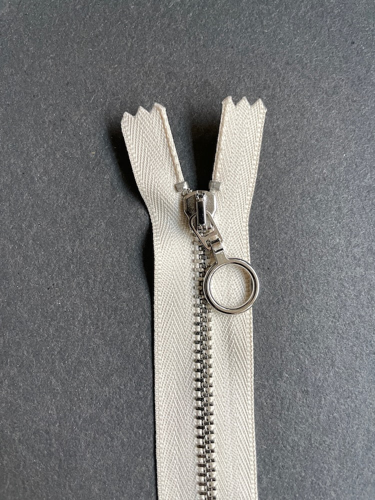 Reißverschluss 20 cm – silber